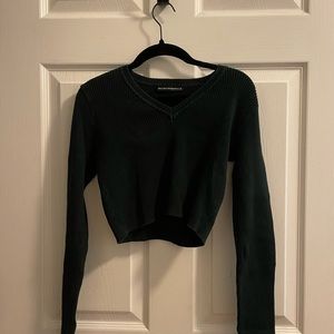 Forest Green Brandy Melville Cropped Long Sleeve Sweater